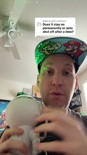 Replying to @nair does the astronaut projector have a timer?