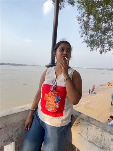 Cute Girl smoking 🚬 | Beautiful indian girl smoking 🚬❤️