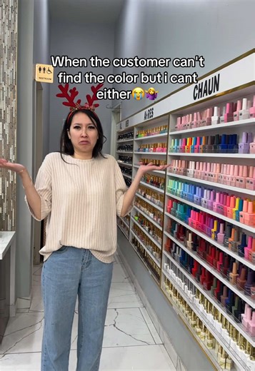 Help me look twin😭😭 . . Book now⬇️ 1 (702) 483-6899 nailforumhenderson.com #work #funny #salon #lasvegas #henderson #nailsalon #spa