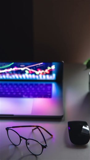 How to make a professional profile picture with a single click? 🤔🤫 #techiteasy #aitoolsforcreatives #aitoolsyouneed #aitoolsforbusiness #aitool #photoediting #profilepicture #profilepics #pfpmaker #freetools #toolstoday #tools #secretwebsite