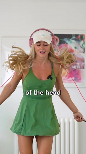 Lauren Flymen | Jump Rope ✨ on Instagram: "Felt truly violated by my rope 😂 Learn my ways: @fancy.feats app Rope: using my pvc rope (link in bio) #jumprope #skipping #footwork #bts #behindthescenes #micdup"