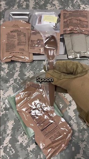 Let’s see what comes inside a Menu 17 MRE