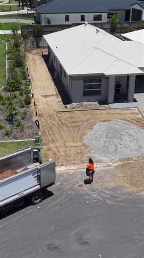 Bringing this new build to life ✨ Side-access stepping pavers, fresh garden beds, crisp edging, rich mulch, and a strong new fence — everything this home needed to feel complete. If your new build needs finishing touches outdoors, we’ve got you covered. 👉 DM for a quote! #AshleysFencingAndLandscaping #LandscapingExperts #FencingSpecialists #GardenMakeover #OutdoorRenovation #PropertyUpgrades #SteppingPavers #GardenBeds #FreshMulch #LandscapeEdging #NewFence #YardTransformation #SupportLocalBusi