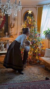 A new Christmas tree–decorating video is up! Our home is officially filled with holiday magic again 🥰 twinkling lights, vintage ornaments, and all the cozy vibes I love this season for. If you enjoy festive moments, warm décor, and a little bit of Christmas sparkle, you’ll love this one. Link is on my story! #christmas #victorian #edwardian #magicchristmas #magic #historicalfashion | Duchess Milianda
