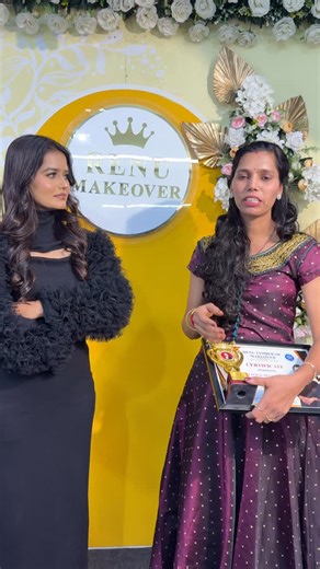 Renu tambekar Makeup Artist on Instagram: "Batch -25th graduation day 👩‍🎓 Enroll now in our 30-day basic-to-advanced makeup and hairstyle course. Limited seats. Professional certification included.dm-9129991171 • One-month makeup course • Makeup and hairstyle training • Basic to advanced makeup course • Hairstyling training program • Makeup artist certification • Bridal makeup and hairstyle course • Beauty academy professional course • Makeup skills training • Advanced makeup techniques • Hair