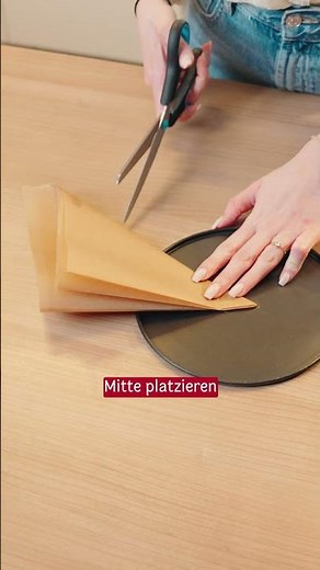Baking paper hacks part 2: How to do it with a springform pan!