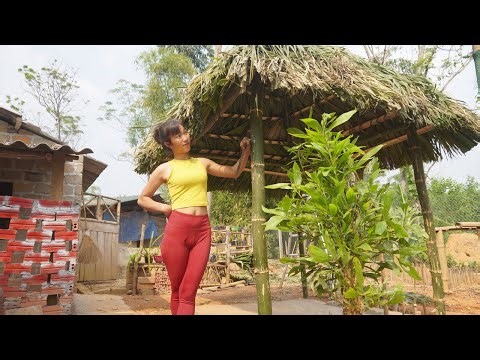 Alone built a hut with palm leaves - Green forest life, building farm