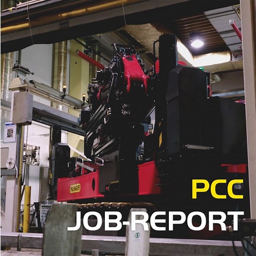 Precision and sensitivity: With the PALcom P7, PALFINGER's own radio remote control, the crawler crane can be manoeuvred through narrow passageways, past obstacles and around sharp turns - perfect for operations in the tightest of spaces! 🤩💯 | Palfinger