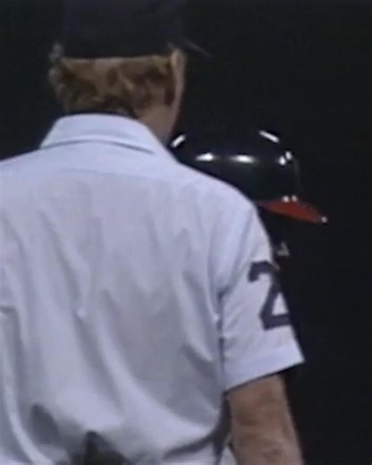 DYK: Frank Thomas hit just 12 triples in his 19-year career, but his first Major League hit in 1990 was a triple that drove in two, including fellow Hall of Famer Carlton Fisk. #BlackHistoryMonth | MLB