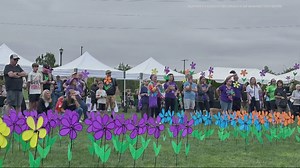 Oregon’s first Walk to End Alzheimer’s of 2025 draws hundreds to Salem’s Riverfront Park, raises $150K