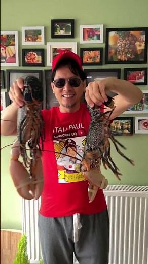 GRAPHIC SCREAMING LIVE LOBSTER 😱 #SHORT