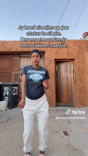 The Value of Privacy in Sharing Personal Status Updates