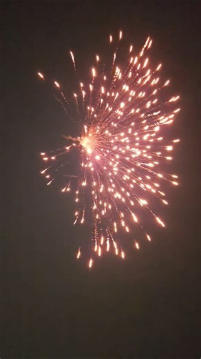 Baaaadah Bang shell #fireworks #pyro #pyronation #pyroaddicts