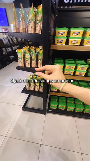 ¡Descubre el sabor auténtico de Girasol! Hecha con semillas de girasol y 50% menos grasa, es ideal para disfrutar sin preocupaciones. Recuerda: cuidarse es saber elegir. 🥪💚 #Girasol #Corazón #Margarina #CuidarteEsSaberElegir | Girasol