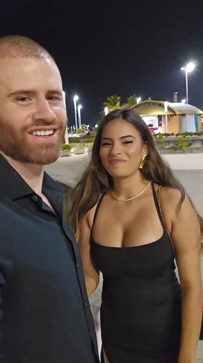 Casey Red Beard on Instagram: "Comment the word "database" for 70+ copy/paste text messages you can send to girls (never get stuck on what to say next)"