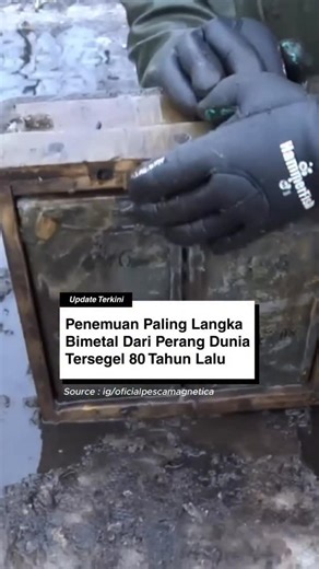 HALO UPDATEID on Instagram: "Kotak logam ini telah tersembunyi selama lebih dari 80 tahun, berasal dari masa Perang Dunia II. Di dalamnya ditemukan bimetal—material gabungan dua jenis logam yang dulu sering digunakan dalam alat ukur suhu, kompas militer, hingga detonator bom. Penemuan ini memberi gambaran tentang teknologi perang dan rekayasa material pada era 1940-an. [Video:ig/oficialpescamagnetica] #indonesia #world #viral #fyp #bom"