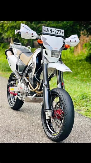 අඩුවට xr එකක් හෙව්වද 🤔 පොඩ්ඩක් මේක බලන්න..🤍😍 අඩුවට bike ඕන්නම් අපිව follow කරන්න.. OHonda XR-250 chassi-180 Documents clear orginal number plates lisence insurance up to date Body condition The plastic is not painted 100 engine oil changed (Mobil ) new fork oil New Battery 100 New sprockets set carb tune up Orginal New Excel rims Front tyre 70 % Rear tyre 100 % all lights are Stanley orginal tail have100 POrginal zeta handlebar Zeta handel gurds modified mal disc Pzeta foot pegs modified chai