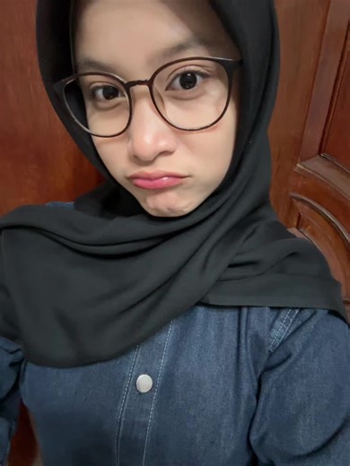 Diniii: Kumpulan Kegembiraan di Video Terbaru!