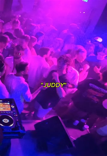 Mastering Crowd Control as a Nightclub DJ