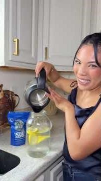 “I Tried This Viral Lemon Water Hack… and OMG 😳🍋”