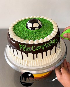 Tutorial for decorating cakes with balloons | HV cake