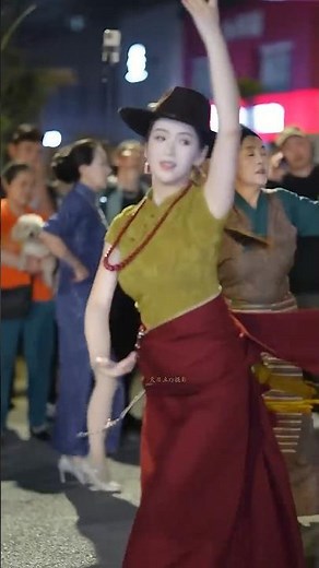 LiLi, one of the most popular Tibetan dancer
