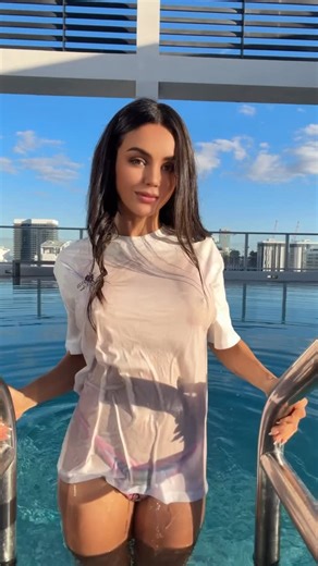 Zoe Evan | It was cold 🙄 | Instagram