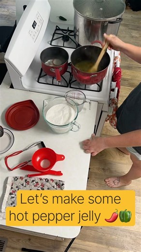 Hot pepper jelly - Recipe below 👇 #garden #melvinshomegrown #jelly #jam #homemade #cooking #peppers