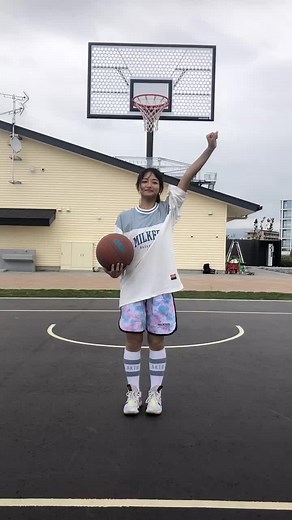 バスケットボール対決！すみぽん vs ともやん