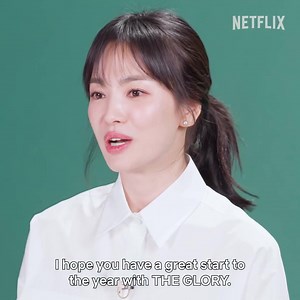 84K views · 6.1K reactions | [4.1.2023] XEM ĐOẠN PHỎNG VẤN NGẮN CỦA KYO VỚI NETFLIX NÀO~ Chị gái nhà ai cười xinh quá trời. Chịu khó xem Engsub đỡ nha mọi người, cuối năm deadline dí sấp mặt không biết khi nào mới làm được sub nữa 沈 ©️ theswoonnetflix | KYOgeous - SHKVN | Facebook