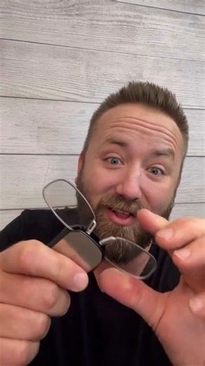 Helping forgetful readers, one keychain at a time 👏 Show us your love for ThinOptics and tag us in your videos to be featured! Be sure to use #ThinOpticsMoments #ThinOptics #ReadingGlasses #KeychainReaders #CustomerSpotlight | ThinOptics