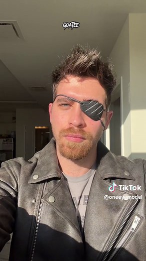 Goatee vs Short Beard: Which Looks Better?