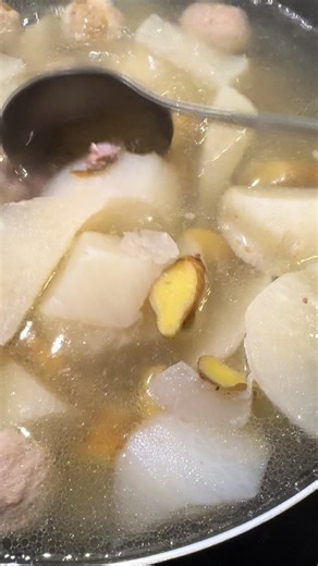 蘿蔔排骨貢丸湯食譜與保暖提示