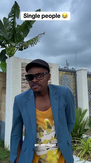 Single people 😂 . . #funnykemy #videooftheday #makeyoulaugh