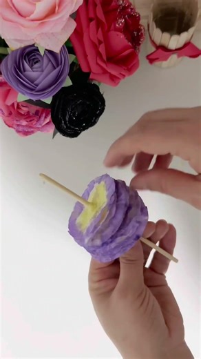 Treten Sie unserem Kanal bei, um das Tutorial für schöne Blumen zu sehen🥰😌#crafts #flowers #rose