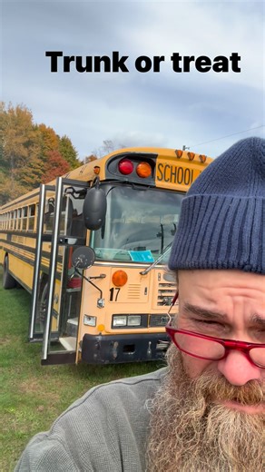 Trunk or treat Russell’s M-40 Speedway bounce house’s bus rides #judgexxx #trunkortreating | Johnny Judge Russell