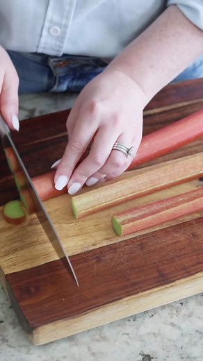 Rhubarb Shortbread Squares are the perfect warm weather treat. These didn’t last long at my house ❤️ ✨INGREDIENTS ✨ * 2 cups all-purpose flour * 1/4 cup granulated sugar * 1 cup cold butter For the Filling * 2 cups granulated sugar * 7 tbsp. all-purpose flour * 1 cup heavy cream * 3 eggs-room temperature * 1 tsp vanilla extract * 5 cups rhubarb(chopped fresh or frozen and thawed and drained) For The Topping * 8 oz. cream cheese (softened) * 1/2 cup granulated sugar * 1/2 tsp. vanilla extract * 1