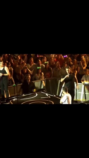 What they doing on stage 😁😅Harrys smile!!!🥰🥰 #onedirection #harrystyles #liampayne #zaynmalik #niallhoran #Liam #funny #stage #fyp #funnyvideos #viralchallenge #singer #viralreelschallenge | Ali Ali