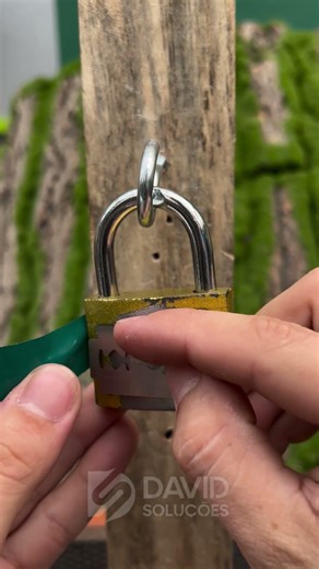 The Secret to Locking Padlocks#LocksmithTips #SecurityHacks #DIYLocks