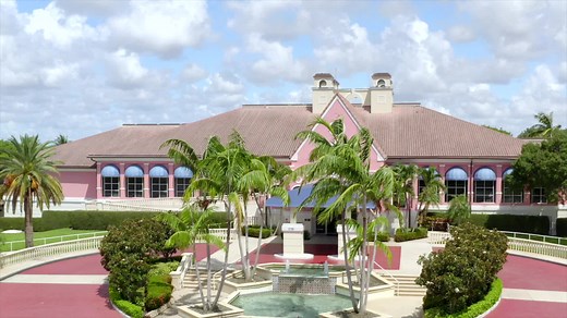 ⛳️ Hear from Jason Hayes, Manager of the Boca Raton Golf & Racquet Club, on the transition of the City’s new golf course and club. We're excited to continue to deliver world-class recreation beginning on November 1, 2021. ⛳️ In the meantime, August is #NationalGolfMonth! Book a tee time at either Boca Raton Municipal 18-Hole Course or Red Reef Family 9-Hole Course. www.myboca.us/479/Golf And be sure to check out the Family Junior Special! | City of Boca Raton, FL Government