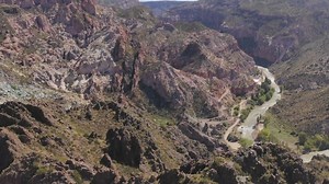 Imponente: así se ve el Cañón del Atuel desde el cielo