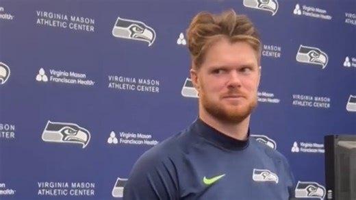 Noticeably loose Sam Darnold 2 days before Seahawks at 49ers: 'How's my hair?'