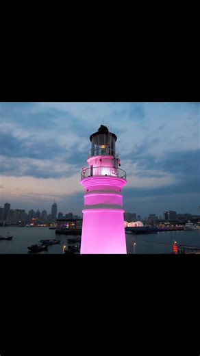 How lighthouse works #lighthouse #work #facts #inventions #informative #information #knowledge #1234