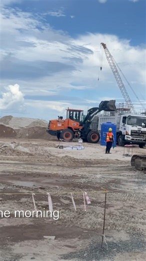 Wheel Loader transmission soil 🚧 #monstertruck #monstertruckracing