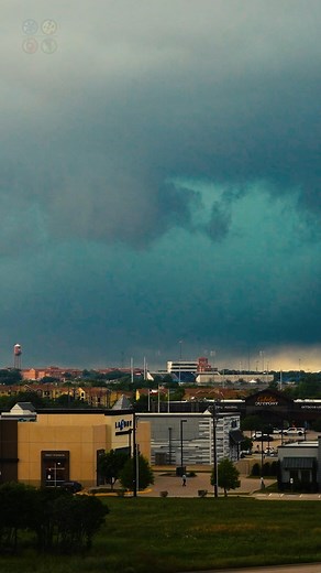 1.7K views · 16 reactions | Multi-vortex #tornado in Waco, #texas yesterday! 4/26/23. Simon Brewer & Juston Drake. #April27th | StormChasingVideo.com | Facebook