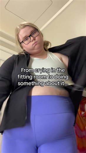 From crying in the fitting room… to doing something about it. 🖤 The first clip was a stressful day trying to find clothes for an upcoming trip. Nothing fit right and I just wanted to quit and go buy pretzels. But I didn’t. I got to work. Am I where I want to be yet? No. I love how some clothes fit me now, but some still show my apron belly and I hate them. In the final clip of this video, trying on clothes the other day at Lululemon, I remember thinking, “I’m so close.” And it made me so happy.