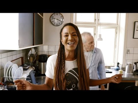 Danser med Drenge: Et kram og et smil - (officiel musikvideo)
