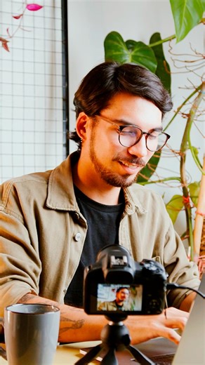 ¿Sabías que puedes utilizar más de 40 cámaras Canon como una webcam con el software EOS Webcam Utility? Prepárate para hacer transmisiones en vivo con gran calidad. | Canon