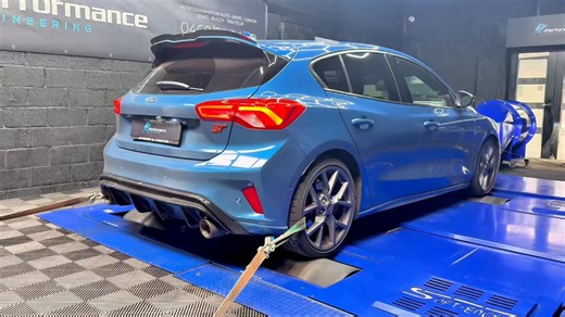 23K views · 38 reactions |  Reprogrammation Moteur sur mesure Stage 1+ sur cette Ford FOCUS 2.3 Turbo . #ReprogrammationMoteur #Stage1Plus #FordFocus #FocusST #FocusRS #EcoBoost #PerformanceCar #TuningCar #PowerUpgrade #CarLovers #RPerformanceEngineering #MadeInBelgium | R-Performance Engineering | Facebook
