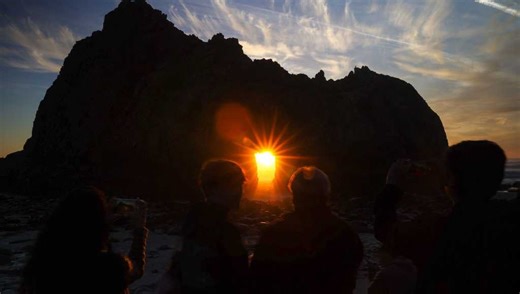 How to see Big Sur's fiery keyhole arch before it's gone